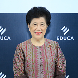 รศ.ลัดดา ภู่เกียรติ